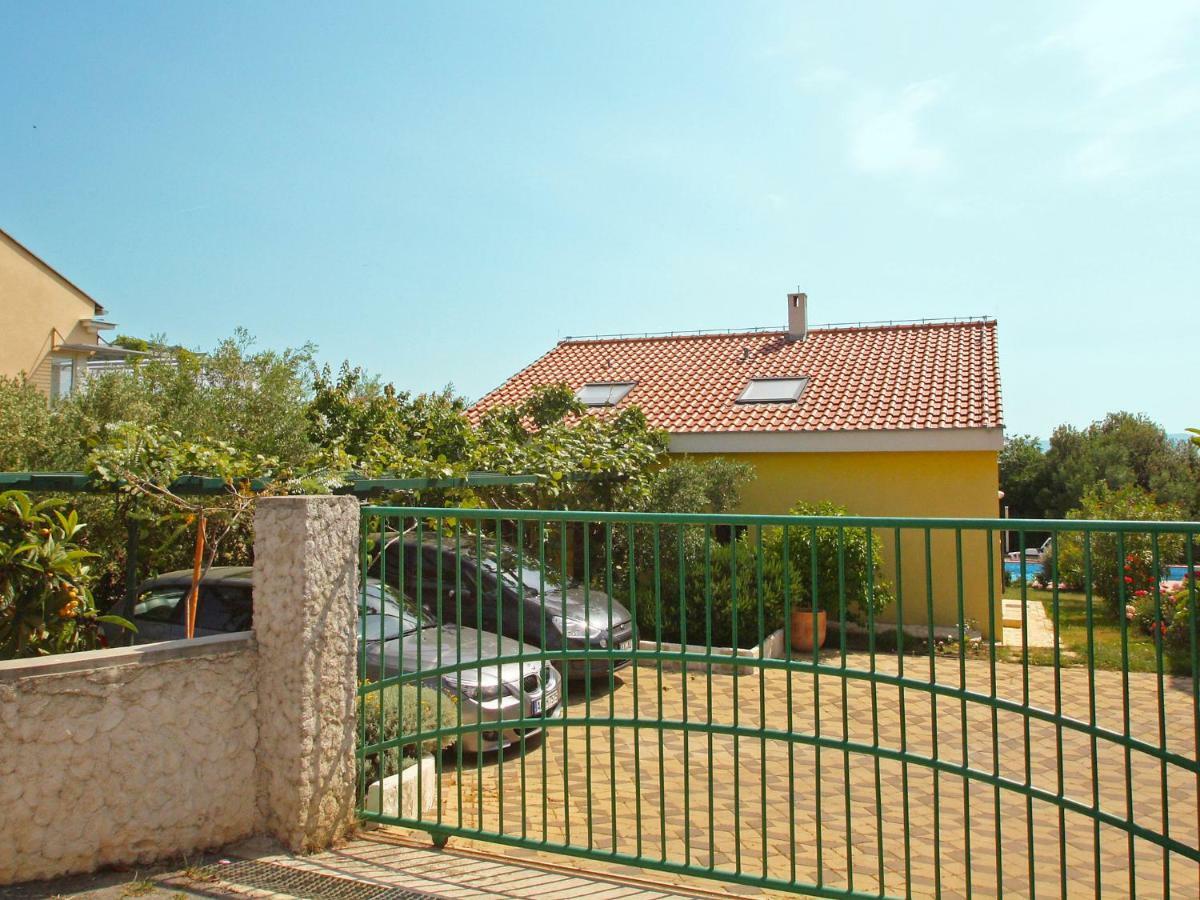 Villa Yellow House By Interhome Diklo Εξωτερικό φωτογραφία