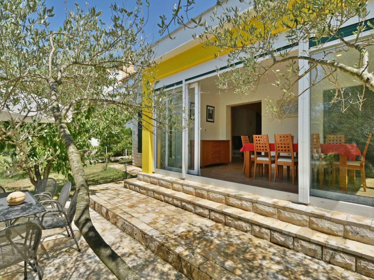 Villa Yellow House By Interhome Diklo Εξωτερικό φωτογραφία